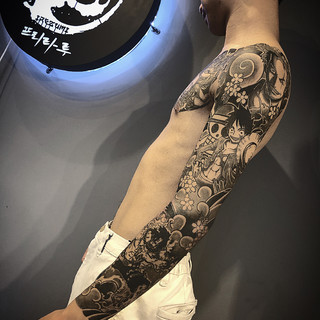 索隆印記 校園花臂文化中的動漫符號與情感聯結